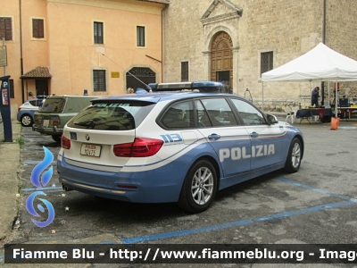 Bmw 318 Touring F31 II restyle
Polizia di Stato
Polizia Stradale
POLIZIA M2475
Con stemma celebrativo "70 Anni Polizia Stradale"
Parole chiave: Bmw 318_Touring_F31_IIrestyle POLIZIAM2475 Festa_della_Polizia_2018