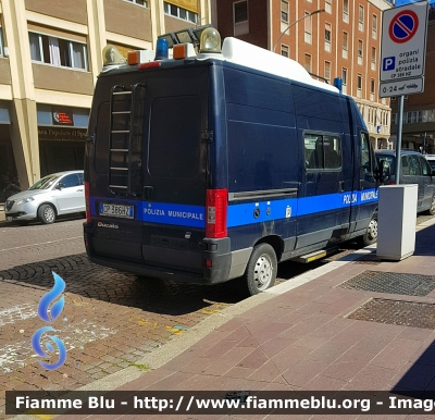 Fiat Ducato II serie Restyling
Polizia Municipale di Terni
Ufficio Mobile
Parole chiave: Fiat Ducato_IIserie / Restyling