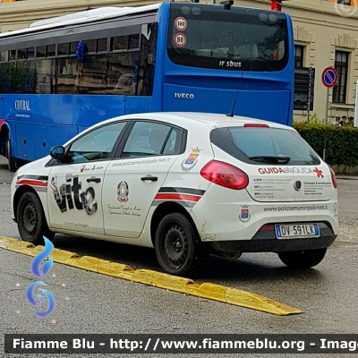 Fiat Nuova Bravo
Polizia Municipale di Rieti
Parole chiave: Fiat Nuova_Bravo