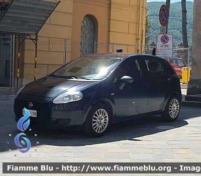 Fiat Grande Punto
Carabinieri
Comando di Compagnia di Cittaducale (RI)
CC CX 158
Parole chiave: Fiat Grande_Punto CCCX158 Festa_della_Repubblica_2018