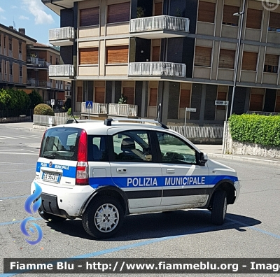 Fiat Nuova Panda 4x4 I serie Climbing
Polizia Municipale
Unione dei Comuni Alta Sabina
Autovettura Appartenente al Comando di Pozzaglia Sabina (RI)
Parole chiave: Fiat Nuova_Panda_4x4 I serie Festa_della_Repubblica_2018