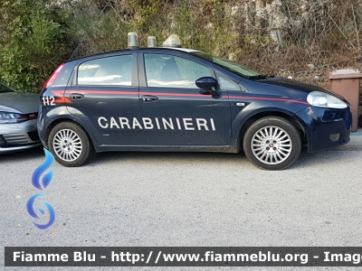 Fiat Grande Punto
Carabinieri
CC CJ 992
Parole chiave: Fiat Grande_Punto CCCJ992