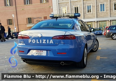 Alfa Romeo 159
Polizia di Stato
Squadra Volante
POLIZIA H1061
Parole chiave: Alfa-Romeo 159 POLIZIA H1061