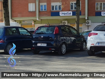 Fiat Grande Punto
Carabinieri
Comando Carabinieri Unità per la tutela Forestale, Ambientale e Agroalimentare
CC DN 955
Parole chiave: Fiat Grande_Punto CCDN955