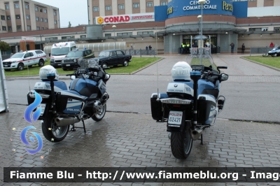 Bmw R1200RT II serie
Polizia di Stato
Polizia Stradale
POLIZIA G2420
POLIZIA G2421
Con stemma celebrativo "70 Anni Polizia Stradale"
Parole chiave: Bmw R1200RT_IIserie POLIZIAG2420 POLIZIAG2421