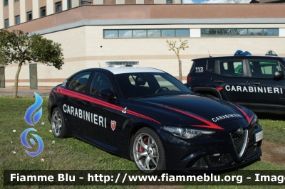 Alfa Romeo Nuova Giulia Quadrifoglio
Carabinieri
Nucleo Operativo e RadioMobile di Roma
CC DK 554

Parole chiave: Alfa-Romeo Nuova_Giulia_Quadrifoglio CCDK554