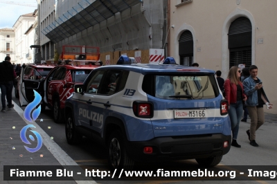 Jeep Renegade
Polizia di Stato
Allestito Nuova Carrozzeria Torinese
Decorazione Grafica Artlantis
POLIZIA M3166
Parole chiave: Jeep Renegade POLIZIAM3166