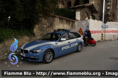 Bmw 318 Touring F31 II restyle
Polizia di Stato
Polizia Stradale
Allestimento Marazzi
POLIZIA M2533
Parole chiave: Bmw 318_Touring_F31_II_restyle POLIZIAM2533