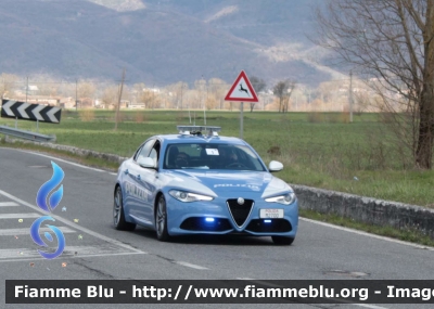 Alfa Romeo Nuova Giulia Q4
Polizia di Stato
Polizia Stradale
POLIZIA M2700
in scorta alla Tirreno Adriatico 2021
Vettura "1
Parole chiave: Alfa Romeo Nuova Giulia Q4 POLIZIAM2700 TirrenoAdriatico2021