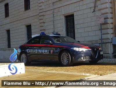 Alfa Romeo Nuova Giulia
Carabinieri
Nucleo Operativo Radiomobile
Allestimento FCA
CC EF 850
Parole chiave: Alfa_Romeo Nuova_Giulia CCEF850