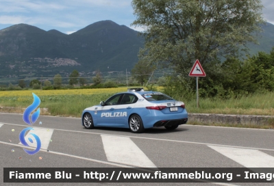 Alfa Romeo Nuova Giulia Q4
Polizia di Stato
Polizia Stradale
POLIZIA M2700
in scorta al Giro d'Italia
Vettura "1"
Parole chiave: Alfa-Romeo Nuova_Giulia_Q4 POLIZIAM2700