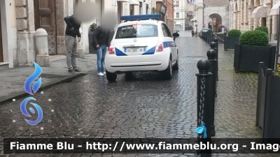 Fiat Nuova 500
Polizia Locale di Rieti
POLIZIA LOCALE YA 923 AB
Parole chiave: Fiat Nuova_500 POLIZIALOCALEYA924AB