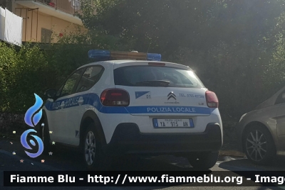 Citroen C3 III serie
Polizia Municipale
Comune di Fiano Romano (RM)
POLIZIA LOCALE YA 915 AN
Parole chiave: Citroen C3 III serie POLIZIALOCALE YA915AN