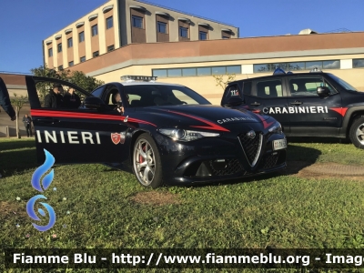 Alfa Romeo Nuova Giulia Quadrifoglio
Carabinieri
Nucleo Operativo Radiomobile Roma
CC DK 554

Parole chiave: Alfa-Romeo Nuova_Giulia_Quadrifoglio CCDK554