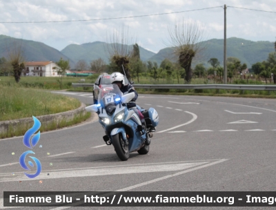 Yamaha FJR 1300 II serie
Polizia di Stato
Polizia Stradale
Allestimento Elevox
POLIZIA G3093
in scorta al Giro d'Italia 2021
Moto "17"
Parole chiave: Yamaha FJR_1300_IIserie POLIZIAG3093 Giro_D_Italia_2021