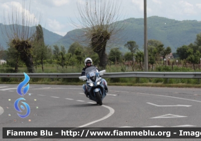 Yamaha FJR 1300 II serie
Polizia di Stato
Polizia Stradale
Allestimento Elevox
POLIZIA G3089
in scorta al Giro d'Italia 2021
Moto "22"
Parole chiave: Yamaha / FJR_1300_IIserie / POLIZIAG3089 / Giro_D_Italia_2021