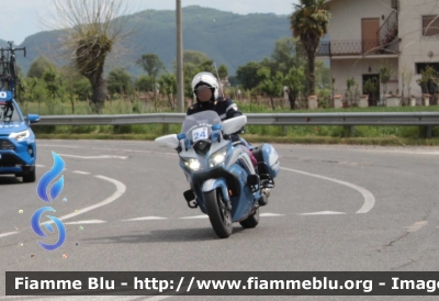 Yamaha FJR 1300 II serie
Polizia di Stato
Polizia Stradale
Allestimento Elevox
POLIZIA G3149
In Scorta al Giro d’Italia
Moto “24”
Parole chiave: Yamaha FJR_1300_IIserie POLIZIAG3149 Giro_Italia_2021