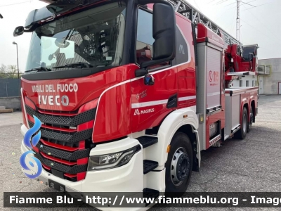 Iveco S-Way AT260S42
Vigili del Fuoco
Autoscala M42L da 42 metri allestimento Magirus
Parole chiave: Iveco S-Way_AT260S42