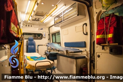 Fiat Ducato X250
Misericordia di Taranto
Sezione di Talsano

# si ringrazia per la cortesia e la disponibilità #
Parole chiave: Fiat Ducato_X250 Ambulanza