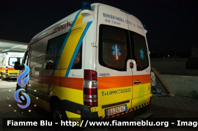 Mercedes Benz Sprinter III serie
Misericordia di Taranto
Sezione di Talsano

# si ringrazia per la cortesia e la disponibilità #
Parole chiave: Mercedes-Benz Sprinter_IIIserie Ambulanza