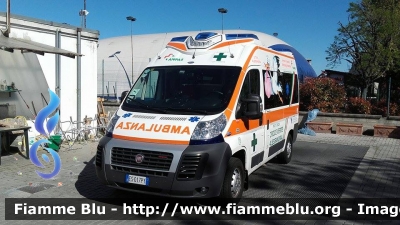 Fiat Ducato X250
Croce Verde Alessandria
Allestimento Aricar LIFE II Neonatale
In servizio STEN Ospedale Infantile di Alessandria
Parole chiave: Fiat Ducato_X250 Ambulanza