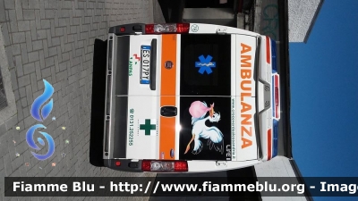 Fiat Ducato X250
Croce Verde Alessandria
Allestimento Aricar LIFE II Neonatale
In servizio STEN Ospedale Infantile di Alessandria
Parole chiave: Fiat Ducato_X250 Ambulanza