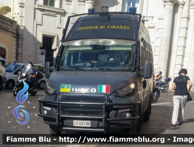 Iveco Daily VI serie
Guardia di Finanza
Automezzo Blindato per Ordine Pubblico
Allestimento Sperotto
Decorazione Grafica Artlantis
GdiF 031 BK
Parole chiave: Iveco Daily_VIserie GdiF031BK