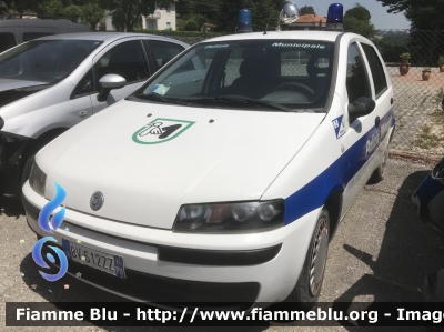 Fiat Punto II serie 
Polizia Municipale 
Pergola 
Parole chiave: Fiat Punto_IIserie