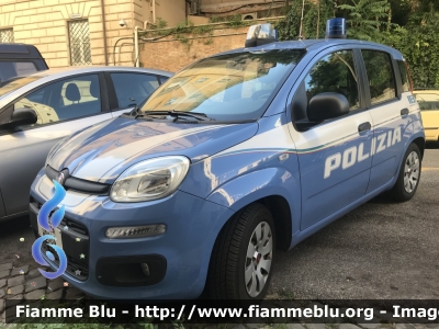 Fiat Nuova Panda II serie
Polizia di Stato
Allestito Nuova Carrozzeria Torinese
Decorazione Grafica Artlantis
POLIZIA H9804
Parole chiave: Fiat Nuova_Panda_IIserie POLIZIAH9804