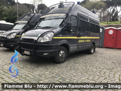 Iveco Daily V serie
Guardia di Finanza
Automezzo per Ordine Pubblico
Allestimento Sperotto
decorazione grafica Artlantis
GdiF 378 BH
Parole chiave: Iveco Daily_Vserie GdiF378BH