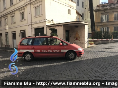 Volkswagen Sharan II serie
Vigili del Fuoco
Comando Provinciale di Roma
VF 24609
Parole chiave: Volkswagen Sharan_IIsere VF24609