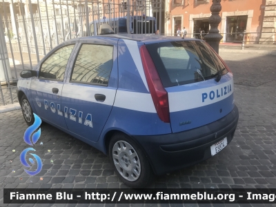 Fiat Punto II serie
Polizia di Stato
POLIZIA E5874
Parole chiave: Fiat Punto_IIserie POLIZIAE5874