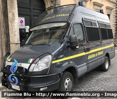 Iveco Daily V serie
Guardia di Finanza
Automezzo per Ordine Pubblico
Allestimento Sperotto
GdiF 353 BH
Parole chiave: Iveco Daily_Vserie GdiF353BH