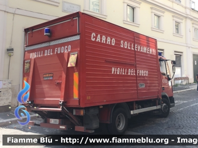 Iveco EuroCargo 60E14 I serie
Vigili del Fuoco
Comando Provinciale di Roma
Polisoccorso-Carro Sollevamenti
VF 19951
Parole chiave: Iveco EuroCargo_60E14_Iserie VF19951