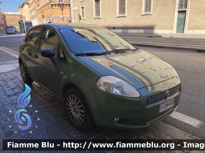 Fiat Grande Punto
Esercito Italiano
EI CM 040
Parole chiave: Fiat Grande_Punto EICM040