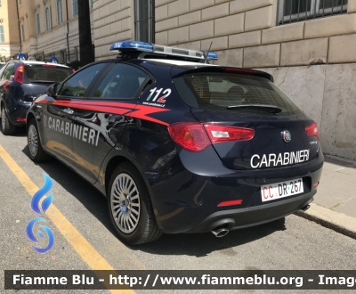 Alfa-Romeo Nuova Giulietta restyle
Carabinieri
Reparto Carabinieri presso il Quirinale 
Allestita NCT Nuova Carrozzeria Torinese
Decorazione Grafica Artlantis
CC DR 267

Parole chiave: Alfa-Romeo Nuova_Giulietta_restyle CCDR267