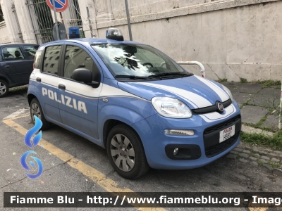 Fiat Nuova Panda II serie
Polizia di Stato
Allestito Nuova Carrozzeria Torinese
Decorazione Grafica Artlantis
POLIZIA H9812
Parole chiave: Fiat Nuova_Panda_IIserie POLIZIAH9812