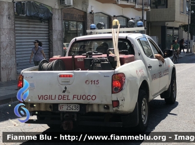 Mitsubishi L200 IV serie 
Vigili del Fuoco
Comando provinciale di Messina 
VF 25438
Parole chiave: Mitsubishi L200_VIserie VF25438