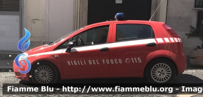 Fiat Grande Punto
Vigili del Fuoco
Comando provinciale di Roma 
VF 25032

Parole chiave: Fiat_Grande_Punto_VF_25032