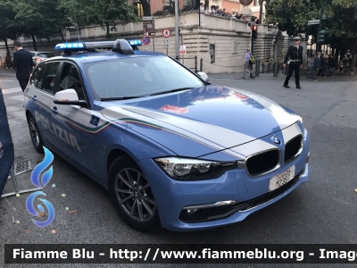 Bmw 318 Touring F31 restyle
Polizia di Stato
Polizia Stradale
Allestimento Marazzi
Decorazione grafica Artlantis
POLIZIA M2397
Mille Miglia 2018

Parole chiave: Bmw 318_Touring_F31_restyle POLIZIAM2397