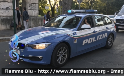 Bmw 318 Touring F31 restyle
Polizia di Stato
Polizia Stradale
Allestimento Marazzi
Decorazione grafica Artlantis
POLIZIA M1223
Mille Miglia 2018
Parole chiave: Bmw 318_Touring_F31_restyle POLIZIAM1223