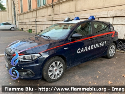 Fiat Nuova Tipo
Carabinieri
Reparto Carabinieri presso il Quirinale
Allestita NCT Nuova Carrozzeria Torinese
Decorazione Grafica Artlantis
CC DT 685
Parole chiave: Fiat Nuova_Tipo CCDT685