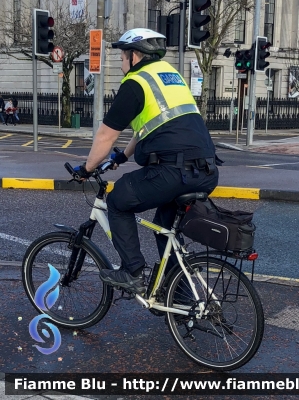 Bicicletta 
Èire - Ireland - Irlanda
An Garda Sìochàna
Parole chiave: Bicicletta 