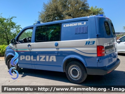 Volkswagen Transporter T6
Polizia di Stato
Unità Cinofile
Allestimento BAI
POLIZIA M4429
Parole chiave: Volkswagen Transporter_T6 POLIZIAM4429