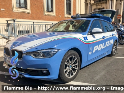 Bmw 318 Touring F31 III restyle
Polizia di Stato
Polizia Stradale in servizio sulla A24 "Strada dei Parchi"
Allestimento Focaccia
Decorazione Grafica Artlantis
POLIZIA M3492
Parole chiave: Bmw 318_Touring_F31_IIIrestyle POLIZIAM3492