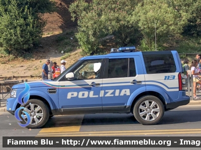 Land Rover Discovery 4
Polizia di Stato
Squadra Volante
Unità Operativa di Primo Intervento
POLIZIA M2600
Parole chiave: Land-Rover Discovery_4 POLIZIAM2600