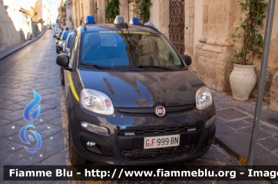 Fiat Nuova Panda 4x4 II serie
Guardia di Finanza
GdiF 999 BN
Parole chiave: Fiat / / / Nuova_Panda_4x4_IIserie / GdiF999BN