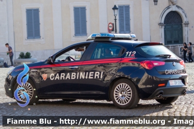 Alfa-Romeo Nuova Giulietta restyle
Carabinieri
Reparto Carabinieri presso il Quirinale
Allestita NCT Nuova Carrozzeria Torinese
Decorazione Grafica Artlantis
CC DR 268

Parole chiave: Alfa-Romeo Nuova_Giulietta_restyle CCDR268