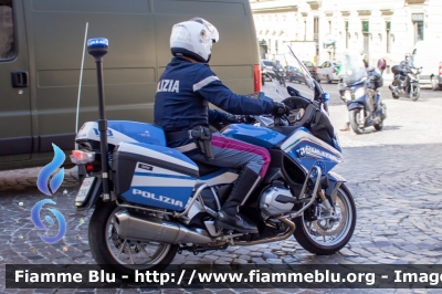 Bmw R1200RT II serie
Polizia di Stato
Polizia Stradale
POLIZIA G2894
Parole chiave: Bmw R1200RT_IIserie POLIZIAG2894