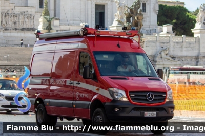 Mercedes Benz Sprinter 4x4 III serie restyle
Vigili del Fuoco
Comando Provinciale di Roma
Nucleo Soccorso Subacqueo Acquatico
Nucleo Sommozzatori
Allestimento Tekne
VF 29596
Parole chiave: Mercedes-Benz / Sprinter_4x4_IIIserie_restyle / VF29596